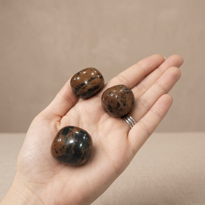 Obsidiana Caoba (Mogno) rolada 2,5 cms