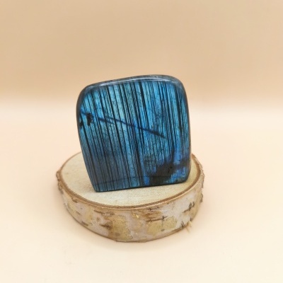 Labradorite polida (210 g) (60x60mm)