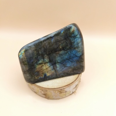Labradorite polida (575g) (90x70mm)