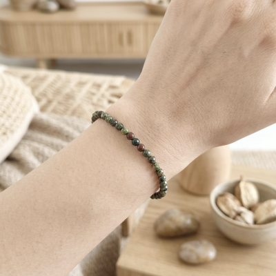 Pulseira Jaspe Sanguíneo multifacetada 4mm