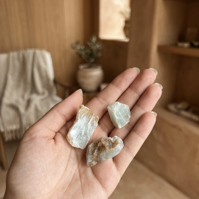 Calcite Verde Bruto: Renovação e Cura (2 cms)