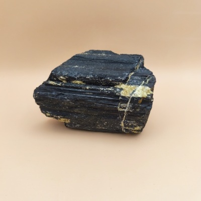 Turmalina Negra Bruto ( 620g)