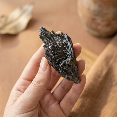 Cianite Preta (Vassoura de Bruxa)  6/7 cms