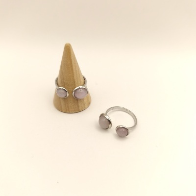 Anel de aço com quartzo rosa