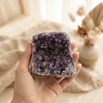 Drusa de Ametista Base Plana - Transmutação e Paz  625g