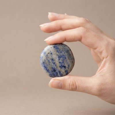Sodalite laminada polida