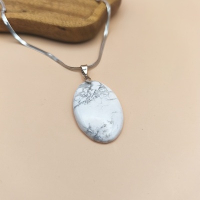 Colar Howlite Branca