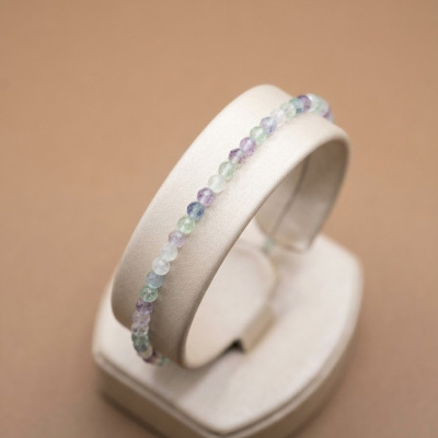 Pulseira Fluorite Arco Íris multifacetada 4mm