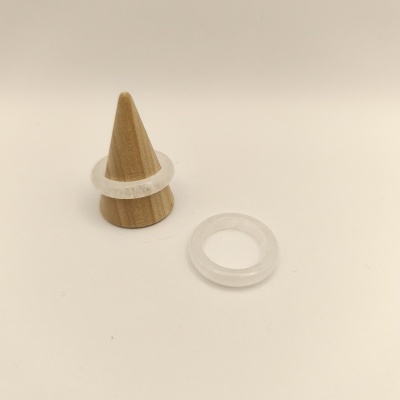 Anel de quartzo cristal