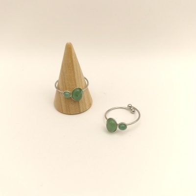 Anel de aço com quartzo verde