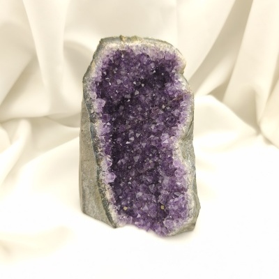 Drusa Ametista do Uruguai (640g) (110x80mm)