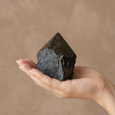 Ponta semi-polida Turmalina Preta (8x6 cms)