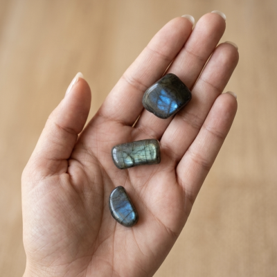 Labradorite:  Espiritualidade e Proteção (2/3 cms)