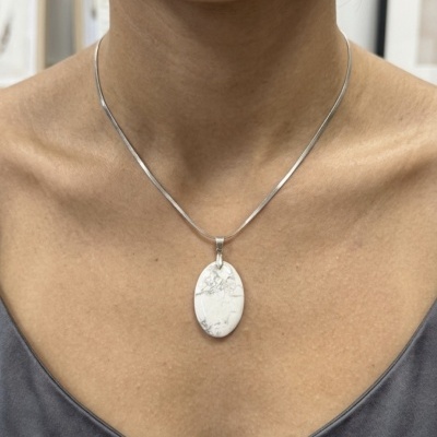Colar Howlite Branca