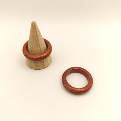 Anel de jaspe vermelho