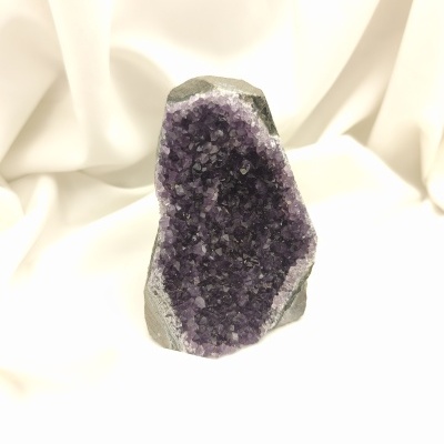 Drusa Ametista do Uruguai (455g) (95x65mm)