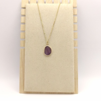 Colar de aço com pingente de ametista