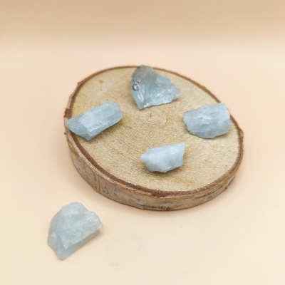 Agua Marinha bruto (15/20 mm)