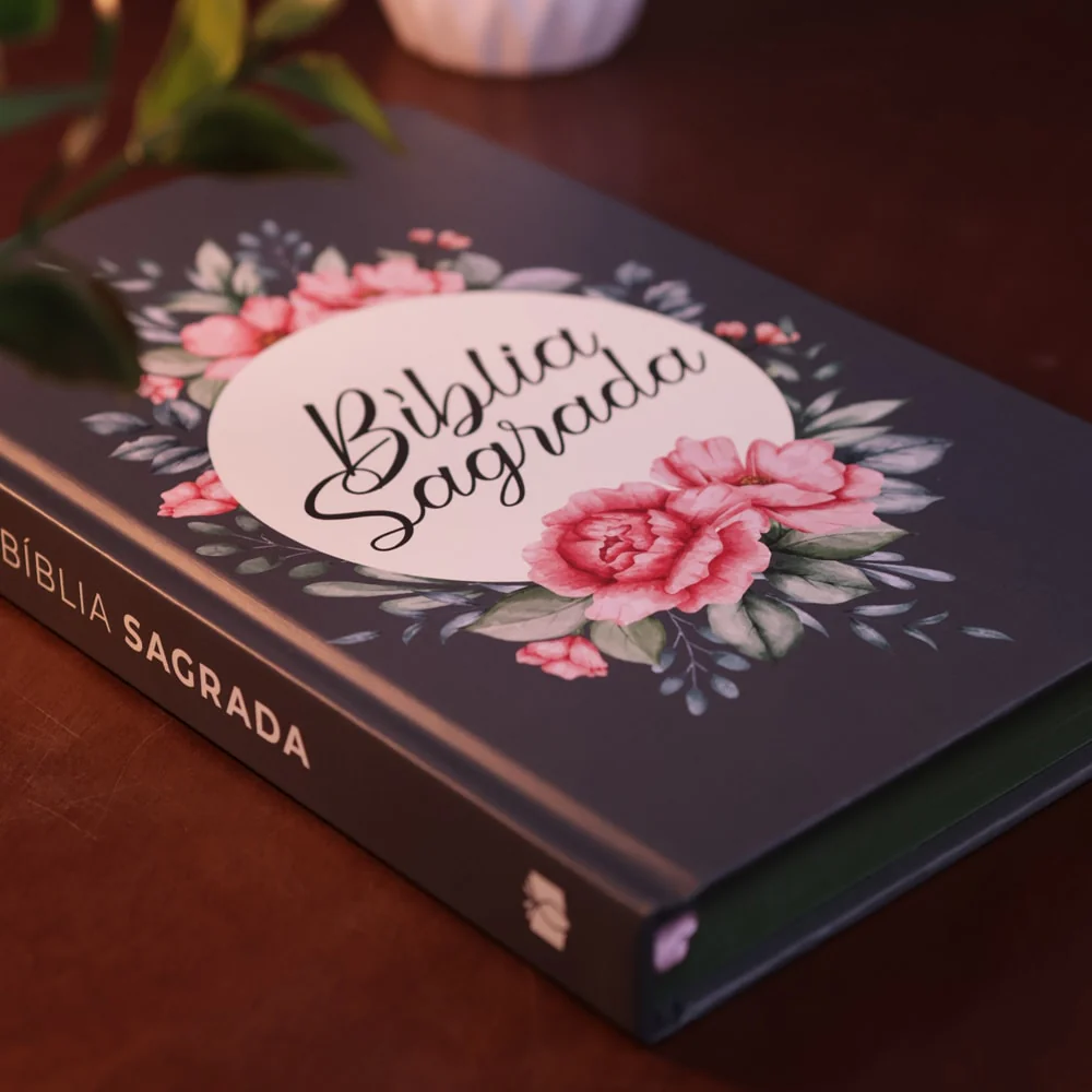 Bíblia Sagrada Slim Buquê | NVT | Capa Dura Bíblia Sagrada Slim Buquê | NVT | Capa Dura