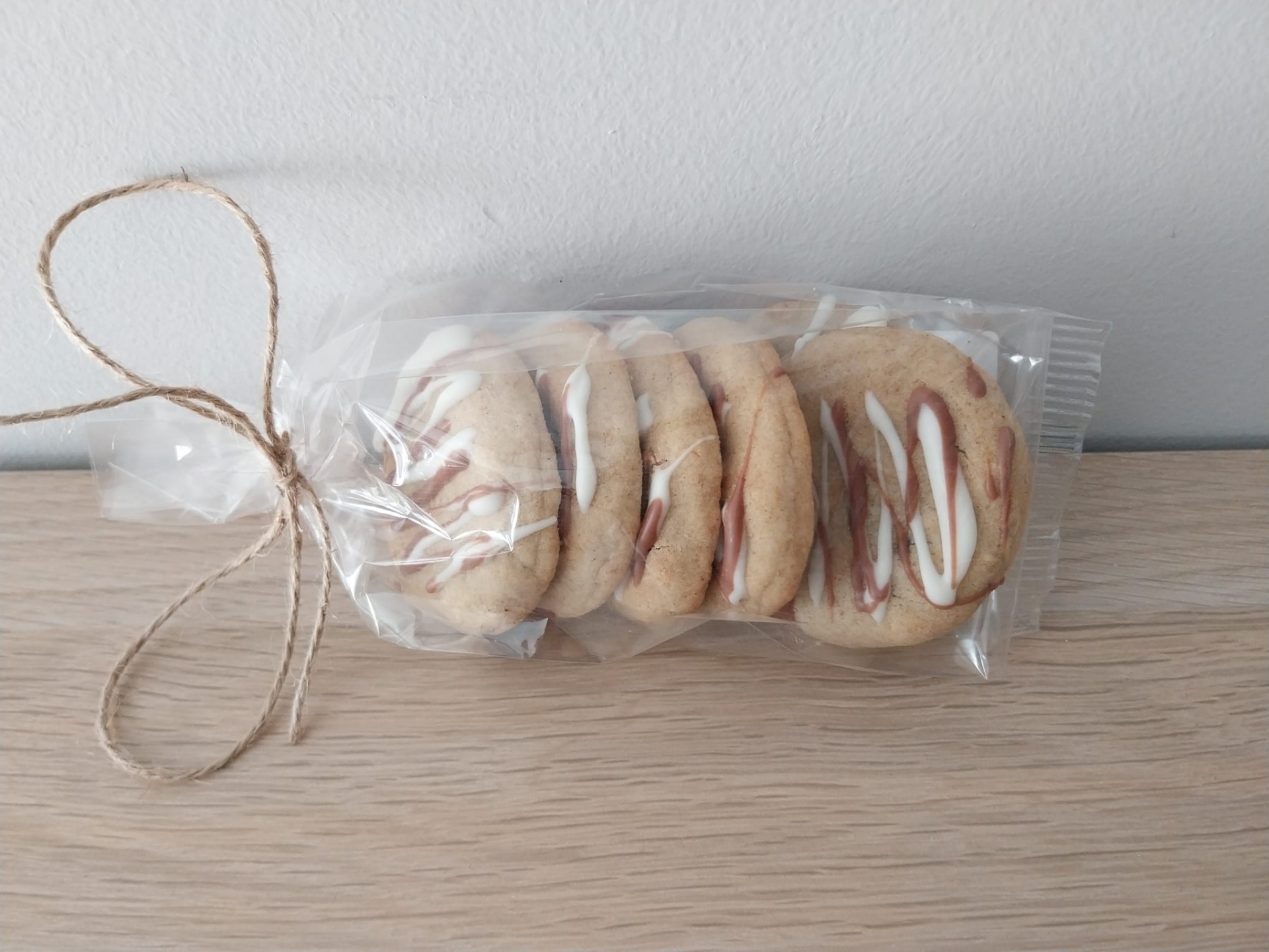 Bolachas artesanais com recheio chocolate branco e de leite-CS Bolachas (Por Encomenda - Contacte-nos)