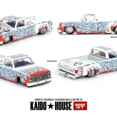 MINI GT CHEVROLET SILVERADO DUALLY ON FIRE V2 KHMG157