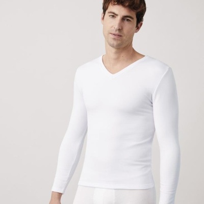 Camisola térmica para homem com decote em bico - Ysabel Mora