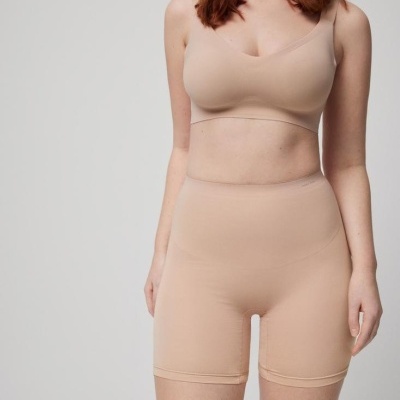 Cinta modeladora com perna