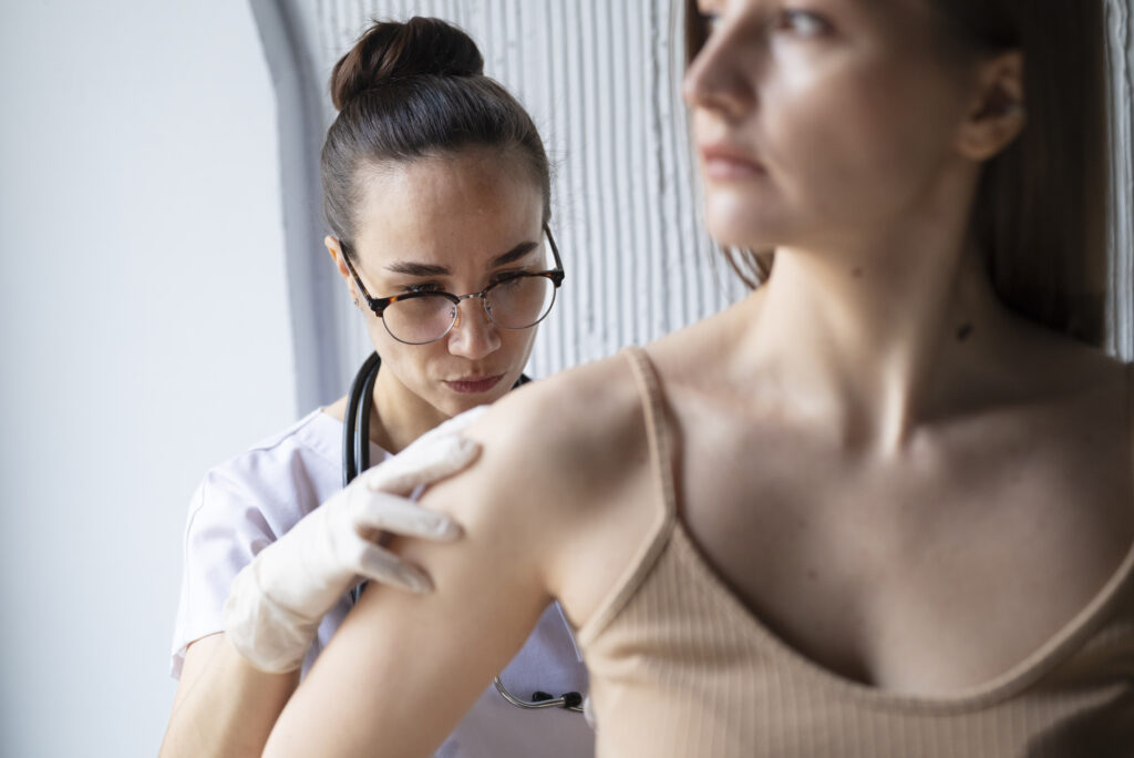 Tratamento de lesões na pele na unidade hospitalar como forma de contribuição à segurança do paciente. Tratamento de lesões na pele na unidade hospitalar como forma de contribuição à segurança do paciente.