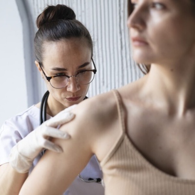 Tratamento de lesões na pele na unidade hospitalar como forma de contribuição à segurança do paciente.