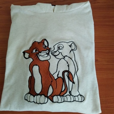 Sweat com Capuz Bordada