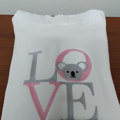 Sweat com Capuz Bordada