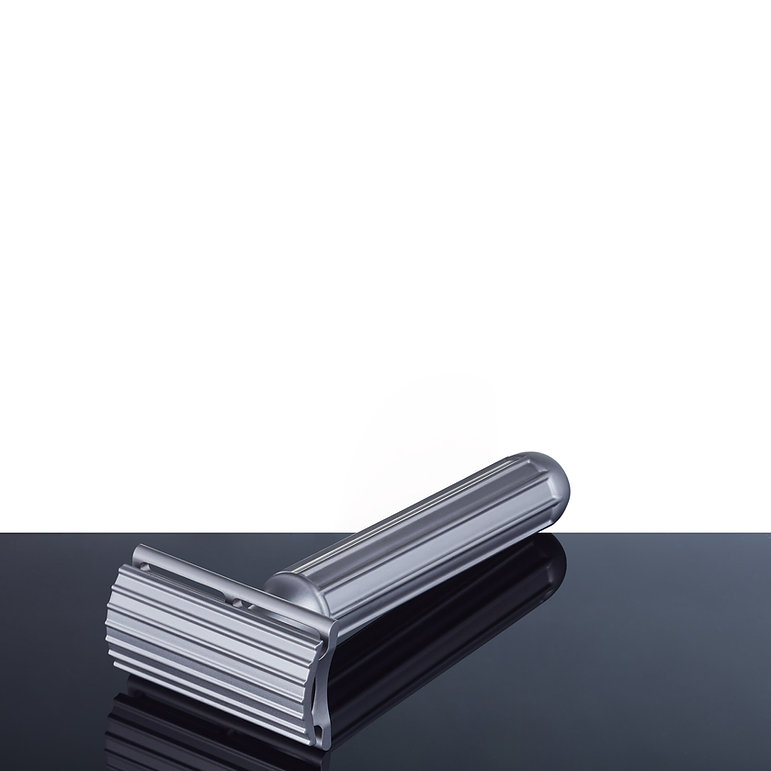 Design94 Titanium S Safety Razor