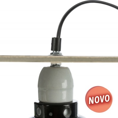 REFLETOR COM GRELHA DE PROTEÇÃO