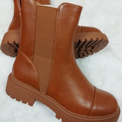 Botas militares castanhas