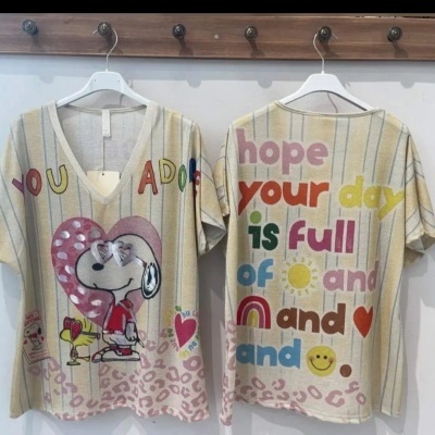 T-shirt com varias estampas