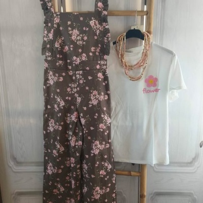 Jardineira floral romantica