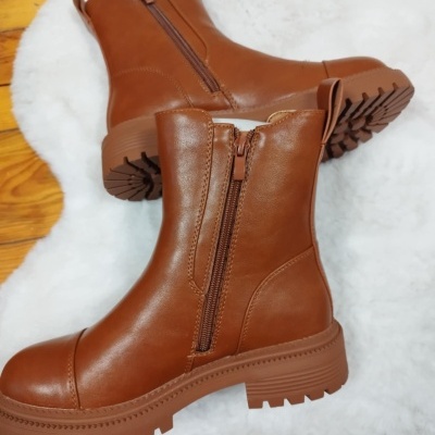 Botas militares castanhas