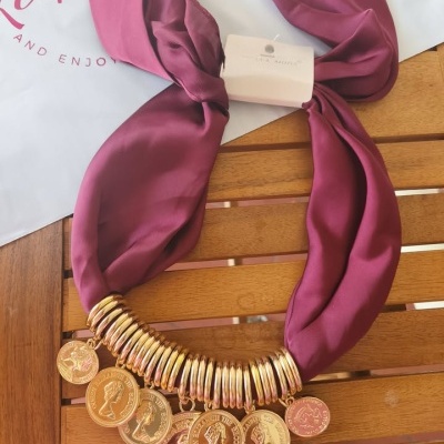 Colar lenço Moedas