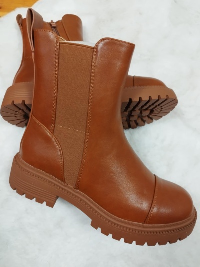 Botas militares castanhas