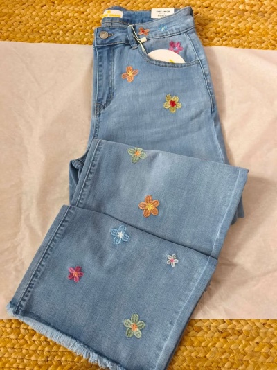 Calça floral bordada wide leg