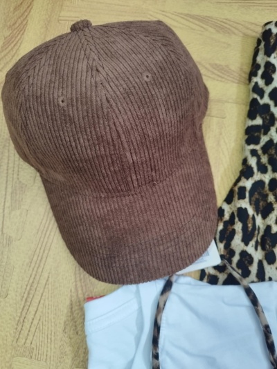 Boné estilo bombazina