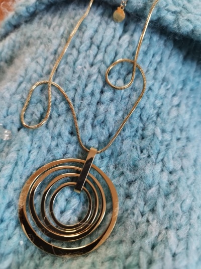 Colar pendente circulo