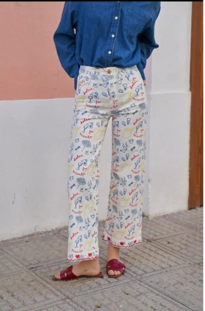 Jeans bordadas limoes  e detalhes de verao