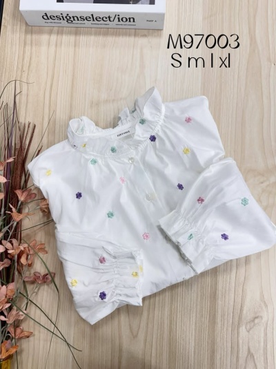 Camisa bordada floral