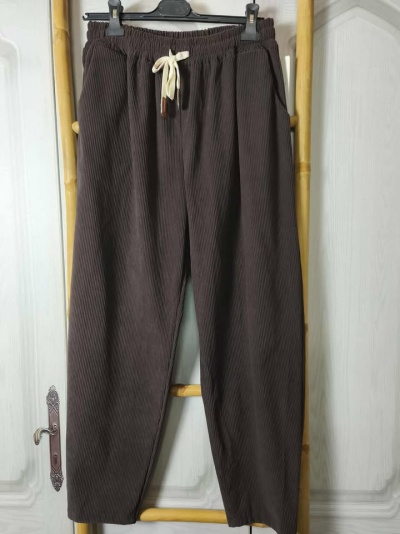 Calca estilo bombazina castanha