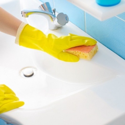 DETERGENTE CLORADO EM GEL PARA LIMPEZA E DESINFEÇÃO 1 L - KLORGEL