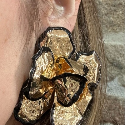 Brincos de flor grande