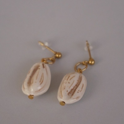 Brincos Bikini Beach