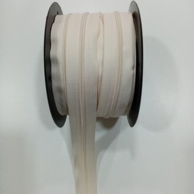 Fecho a Metro Estreito