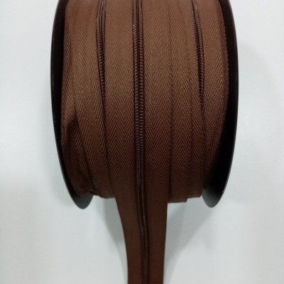 Fecho a Metro Estreito